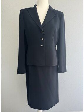 Tahari Arthur S. Levine Classic Navy Blue Skirt Jacket Power Suit Set, Petite 8P